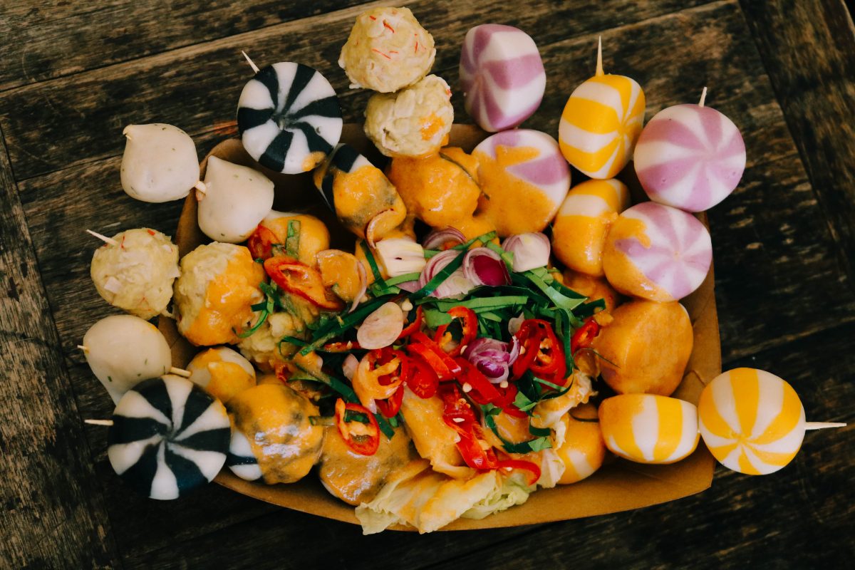 Tại sao bạn nên chọn Quang Dũng Seafood để phân phối hàng ăn vặt?